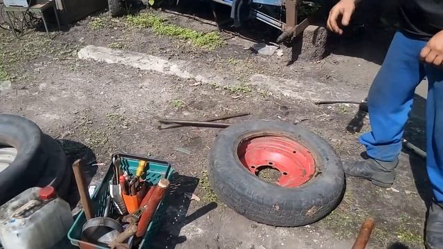 ? Роман Шер 020 ШИНОМОНТАЖ Трактор Т 25 ВЛАДИМИРЕЦ Трудовые будни в деревне 2019 смотреть онлайн