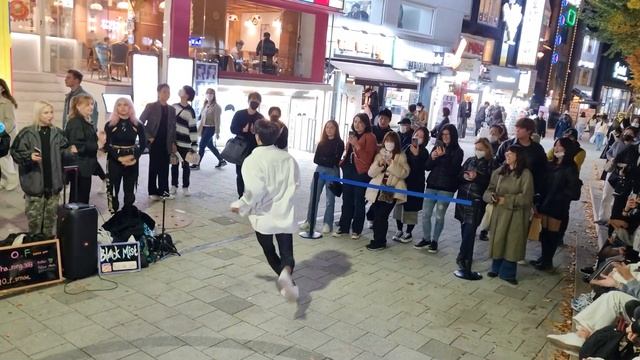MONDAY. BLACK MIST. WITH ONEOF: HARANG. EXHILARATING INTERACTIVE. HONGDAE BUSKING. смотреть онлайн