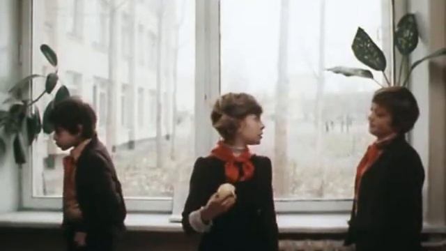 загадка№1. что такое- стоит и не падает? смотреть онлайн