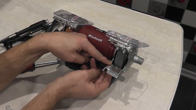 Гравер Einhell TH XG 75 Kit. Комплектация и процес сборки точильно шлифовального станка. смотреть онлайн