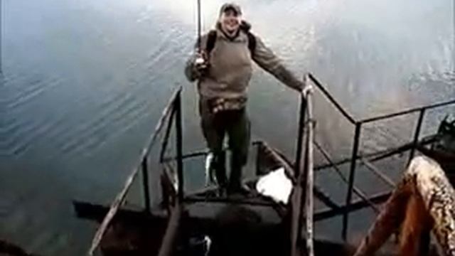 Рыбалка на морском побережье. Surf & Салака в Балтийске 21. 04. 12 смотреть онлайн