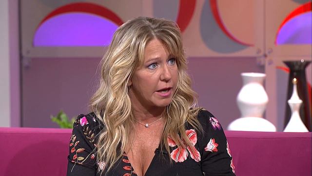 Tonya Harding Tells RuPaul How She Learned to Love Herself смотреть онлайн