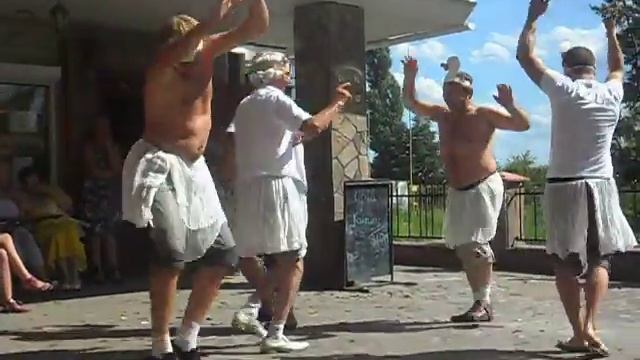 Танец маленьких лебедей!!!)) (свадьба Юли) смотреть онлайн