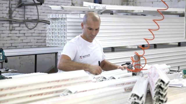 Натяжные потолки, пластиковые окна "Махаон" смотреть онлайн