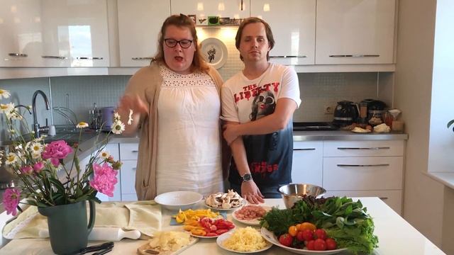 Как приготовить ВКУСНУЮ ПИЦЦУ на скорую руку: мясная и овощная / Рецепт дрожжевого теста смотреть онлайн