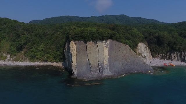 Туапсе, скала Киселёва. Аэросъёмка с квадрокоптера.mp4
