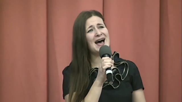 Сводный симфонический оркестр ХВЕ и хор Церкви Благодать - Тот день так близок смотреть онлайн