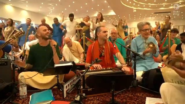 Sri Vitthala Giridhari Parabrahmane Namah - Rishi Aaradhakananda | Sankirtan смотреть онлайн