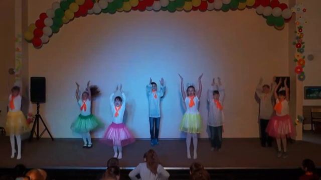 Лазурный - Весну звали (танец) смотреть онлайн