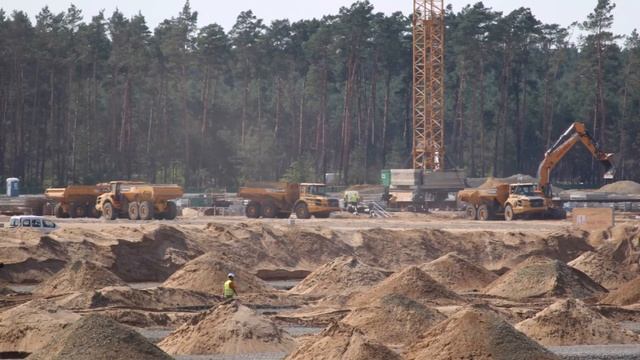Tesla GIGA BERLIN Has No Hazardous Substances in Tanks With No Permission смотреть онлайн