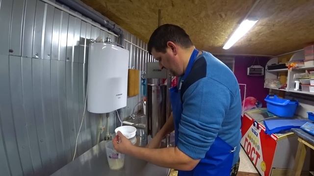 ДОМАШНЯЯ КОЛБАСА. ЖАРЕНЫЕ КОЛБАСКИ ИЗ СВИНИНЫ. смотреть онлайн