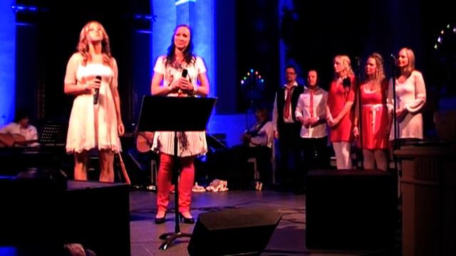 Halleluja Arr. Collinis Sång: Karin Wångstedt och Nathalie Svensson смотреть онлайн