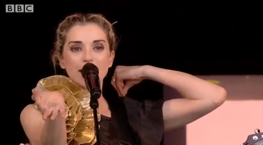 St. Vincent - Digital Witness @ Glastonbury 2014