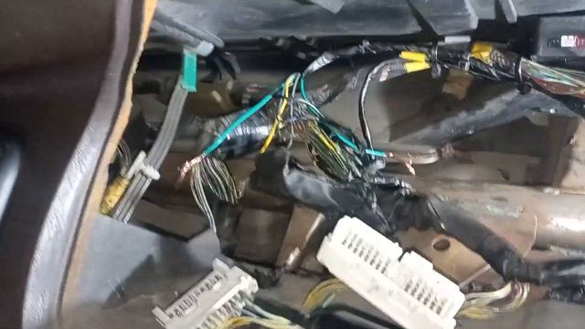 Тойота Марк2  90 Устанавливаем сигнализацию Starline А93 ECO