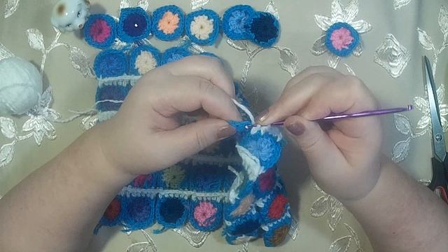 Вязание крючком . Сидушка из остатков пряжи. смотреть онлайн