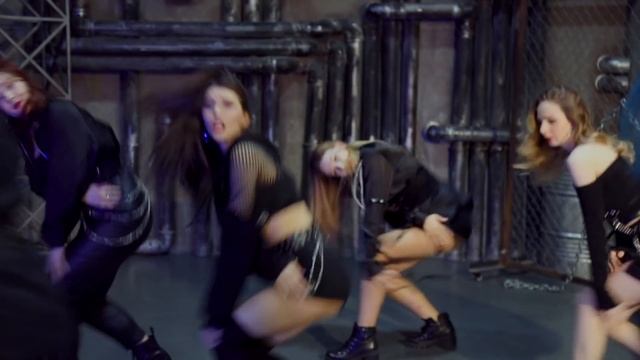 [BOOMBERRY]EVERGLOW (에버글로우) - DUN DUN dance cover смотреть онлайн
