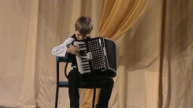 Игра на аккордеоне. Русская народная песня "Пойду ль я, выйду ль я", исполняет Яковлев Иван. смотреть онлайн