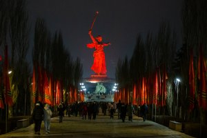 Свет Великой Победы на Мамаевом кургане 9 мая 2023 года