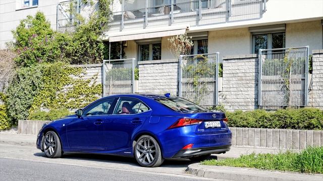 Lexus IS 300h (2017) acceleration: 0-100 km/h, 0-200 km/h :: 1001cars смотреть онлайн