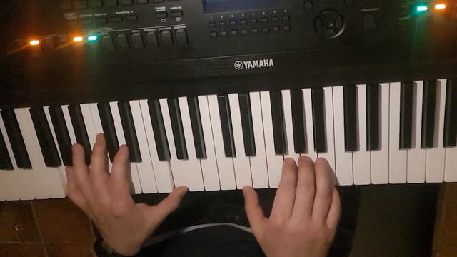 A groovy kind of love Yamaha DGX 670 смотреть онлайн