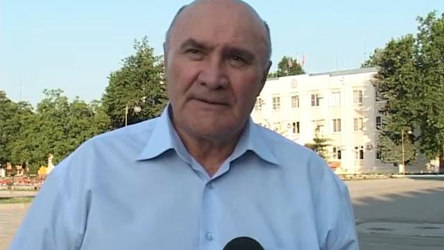 Глава района вручил грамоты лучшим полицейским. смотреть онлайн