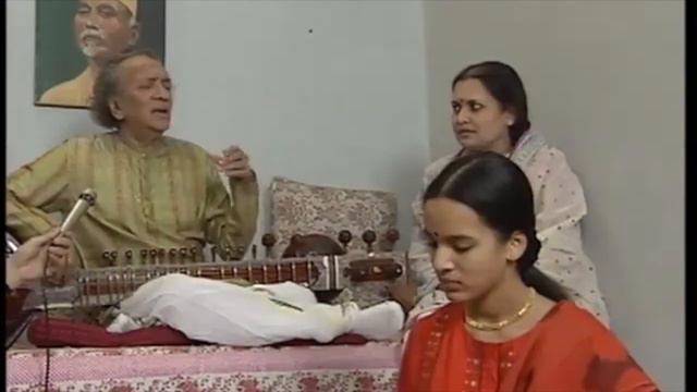 Pt. Ravi Shankar Sings Beautiful Tilak Shyam Melody || Rare Video ||