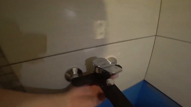 Монтаж ванны из ЛИТЬЕВОГО МРАМОРА!обзор ремонта ванной комнаты,сделанной за 4 дня!!! смотреть онлайн