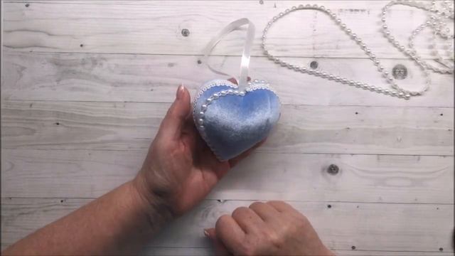 КАК СДЕЛАТЬ НОВОГОДНЮЮ ИГРУШКУ ИЗ БАРХАТА | МАСТЕР КЛАСС смотреть онлайн