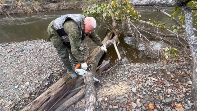 ОТКРЫТИЕ СЕЗОНА ОХОТЫ 2022/ПИЛИМ ЗАЛОМЫ/СТРОИМ КРЫШУ смотреть онлайн