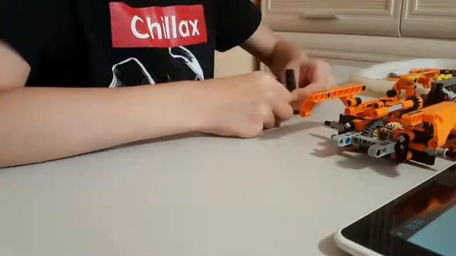 Lego Technic Custom Truck 42093 смотреть онлайн
