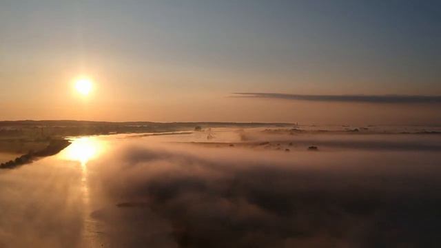 Foggy River Flyover смотреть онлайн