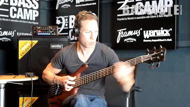 SLAP YOUR BASS LIKE RYAN MARTINIE - BASS LESSON - Bassiste Magazine # 71 - Ryan Martinie смотреть онлайн