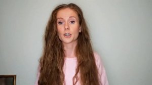 Зачем девушки увеличивают губы??