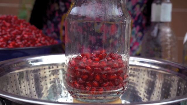Unusual Pomegranate Garden: Crispy frying Trout Fish and making Pomegranate juice and jam смотреть онлайн