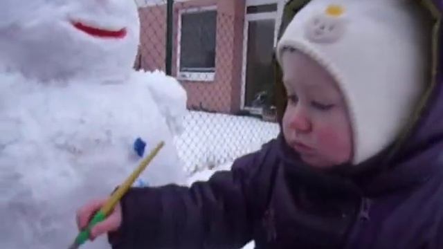 Красим снеговика смотреть онлайн