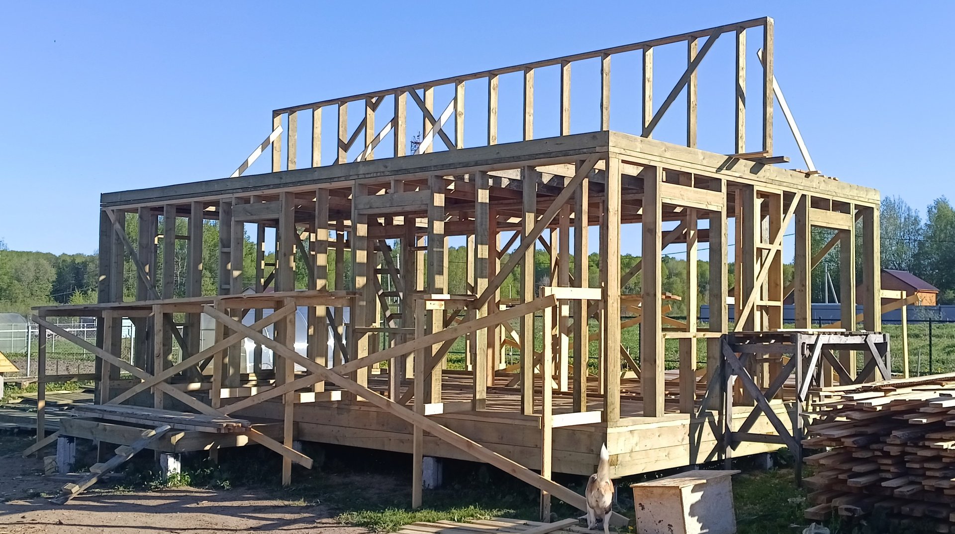 Несущая стена на чердаке и клубника смотреть онлайн