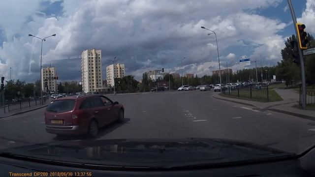 Renault F035307 проезд на красный свет, 30.06.18, 13:37, Астана, ул Жумабаева смотреть онлайн