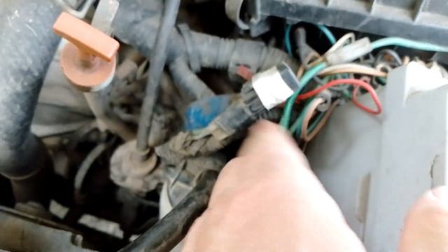 не включается вентилятор конденсатора кондиционера на тойота AE-114 смотреть онлайн