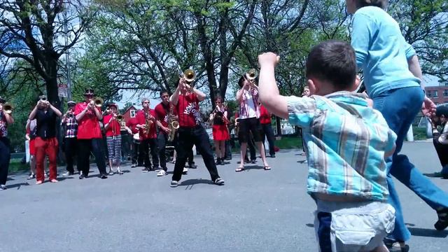 Second Line Social Aid and Pleasure Society - Porchfest 2014 смотреть онлайн