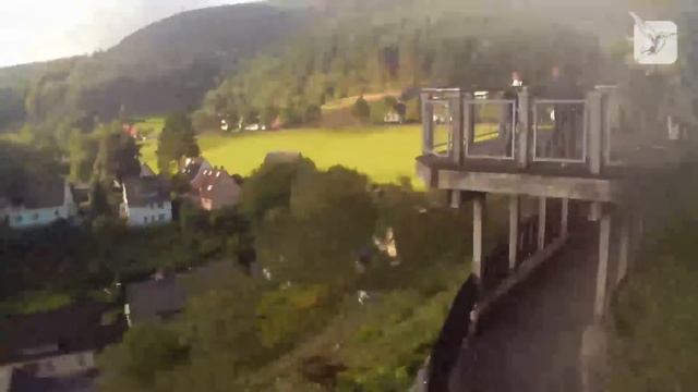 ADLER fliegt mit KAMERA! смотреть онлайн