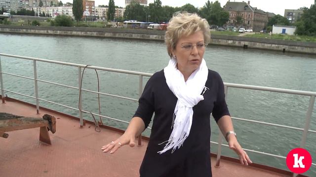 В Музее Мирового океана встретили единственный в России плавучий маяк "Ирбенский"/3 смотреть онлайн