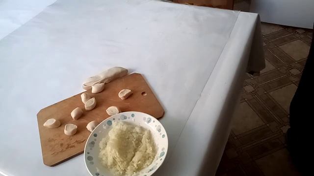 Вареники из черной редьки и репчатым луком, при варке горечь вываривается смотреть онлайн