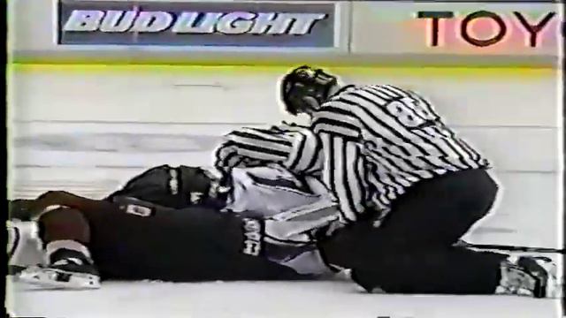 Matt Johnson vs Wade Belak Round 4 смотреть онлайн