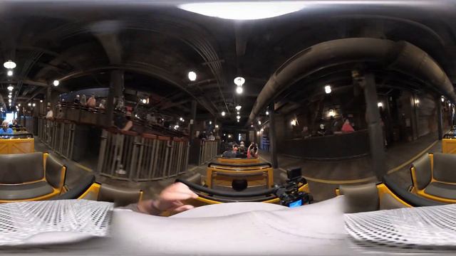 VR 360 5K Big Thunder Mountain Railroad On Ride POV Magic Kingdom Walt Disney World 2021 02 27 смотреть онлайн