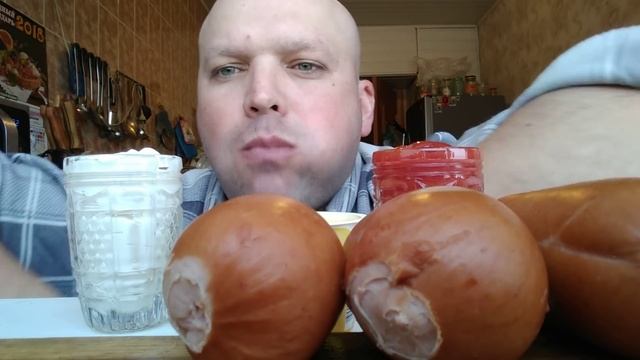 Мукбанг сардельки говяжьи. смотреть онлайн