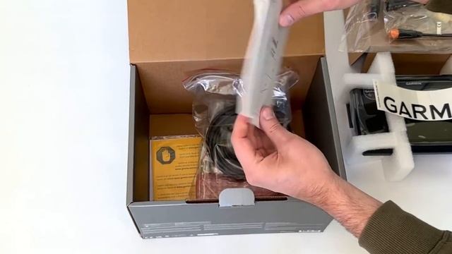 Эхолот Garmin Striker Vivid 9sv с датчиком GT52HW-TM Fishfinder с экраном 9 дюймов [010-02554-01]