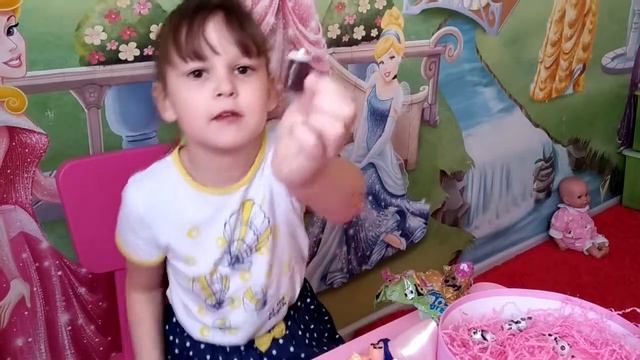 Открываем шарики LOL - подарки на 8 марта! смотреть онлайн