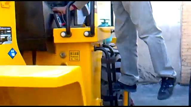 Заправка Авто-кондиционера Погрузчики / рабочее видео смотреть онлайн