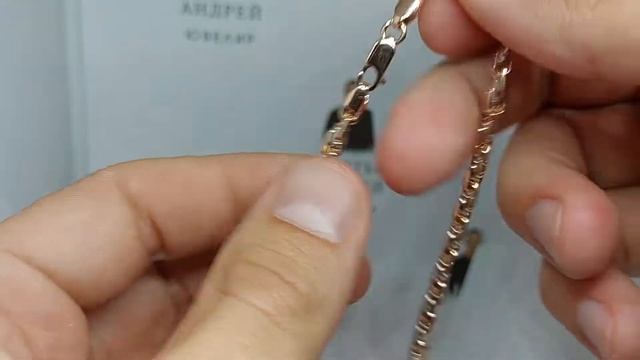 Золотая цепочка московский бит. Вес 50 грамм. ширина 4 мм. длинна 65 см. Белое + красное золото. смотреть онлайн