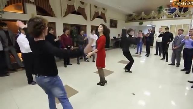 İŞTE KAFKAS İŞTE ASALETİN DANSI LEZGİNKA !!! Kafkas Danslari Dünya Danslari Vede Müzikleri смотреть онлайн